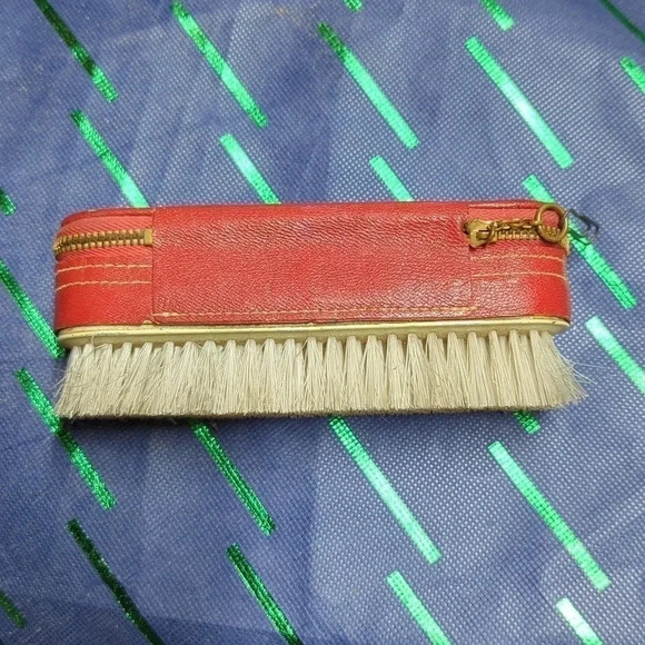 Vintage Clothing Care - Picture 2 of 5